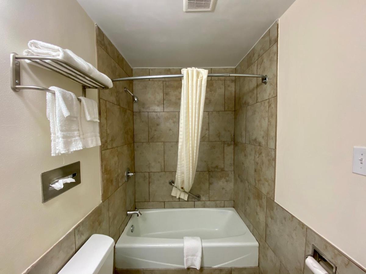 Roswell Inn Екстериор снимка