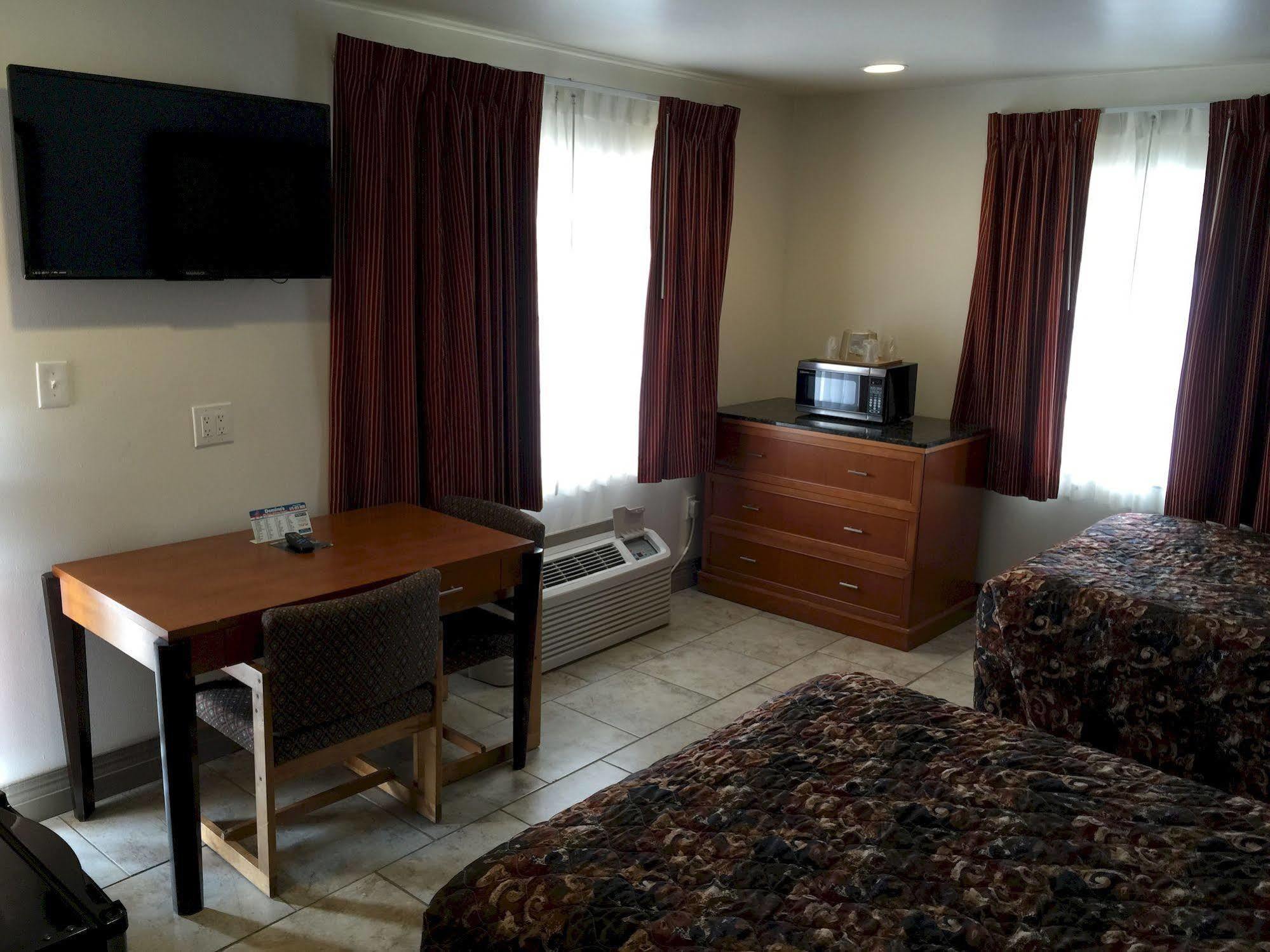 Roswell Inn Екстериор снимка