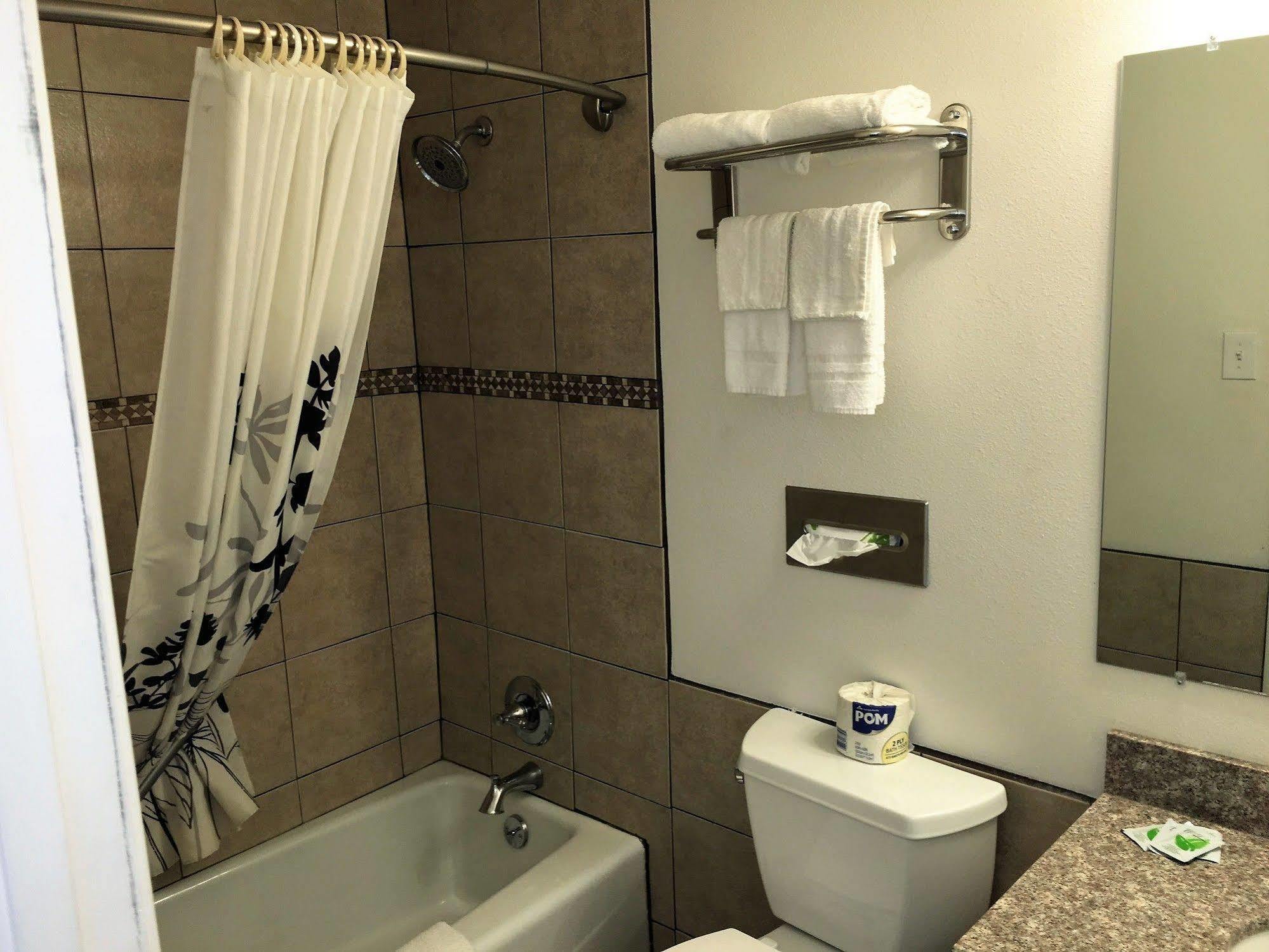 Roswell Inn Екстериор снимка