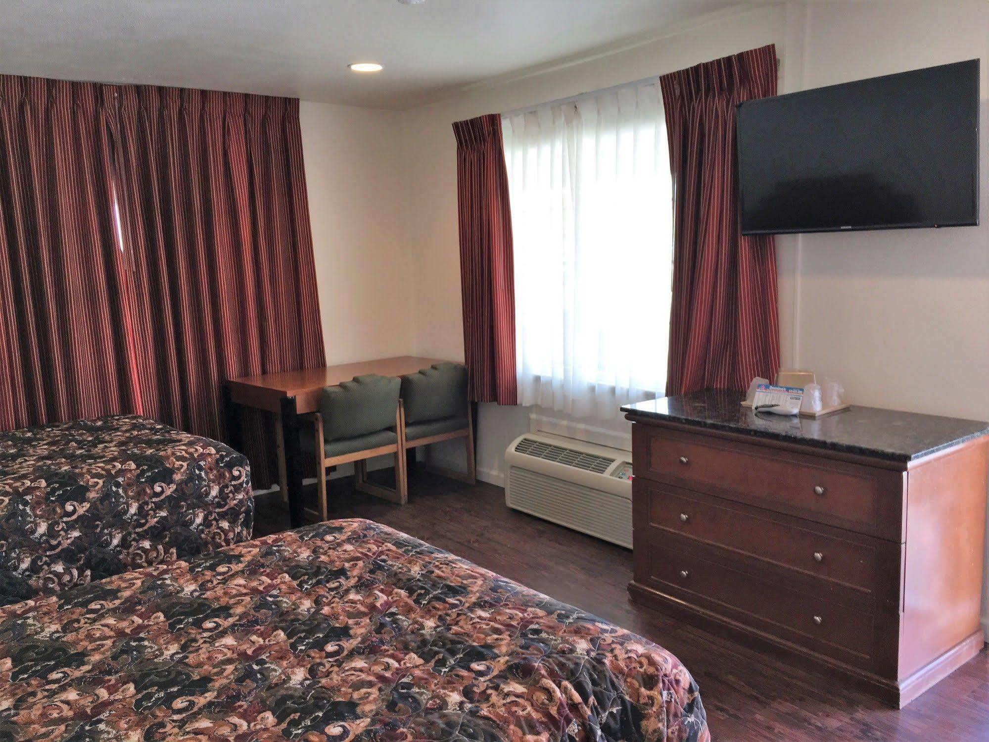 Roswell Inn Екстериор снимка