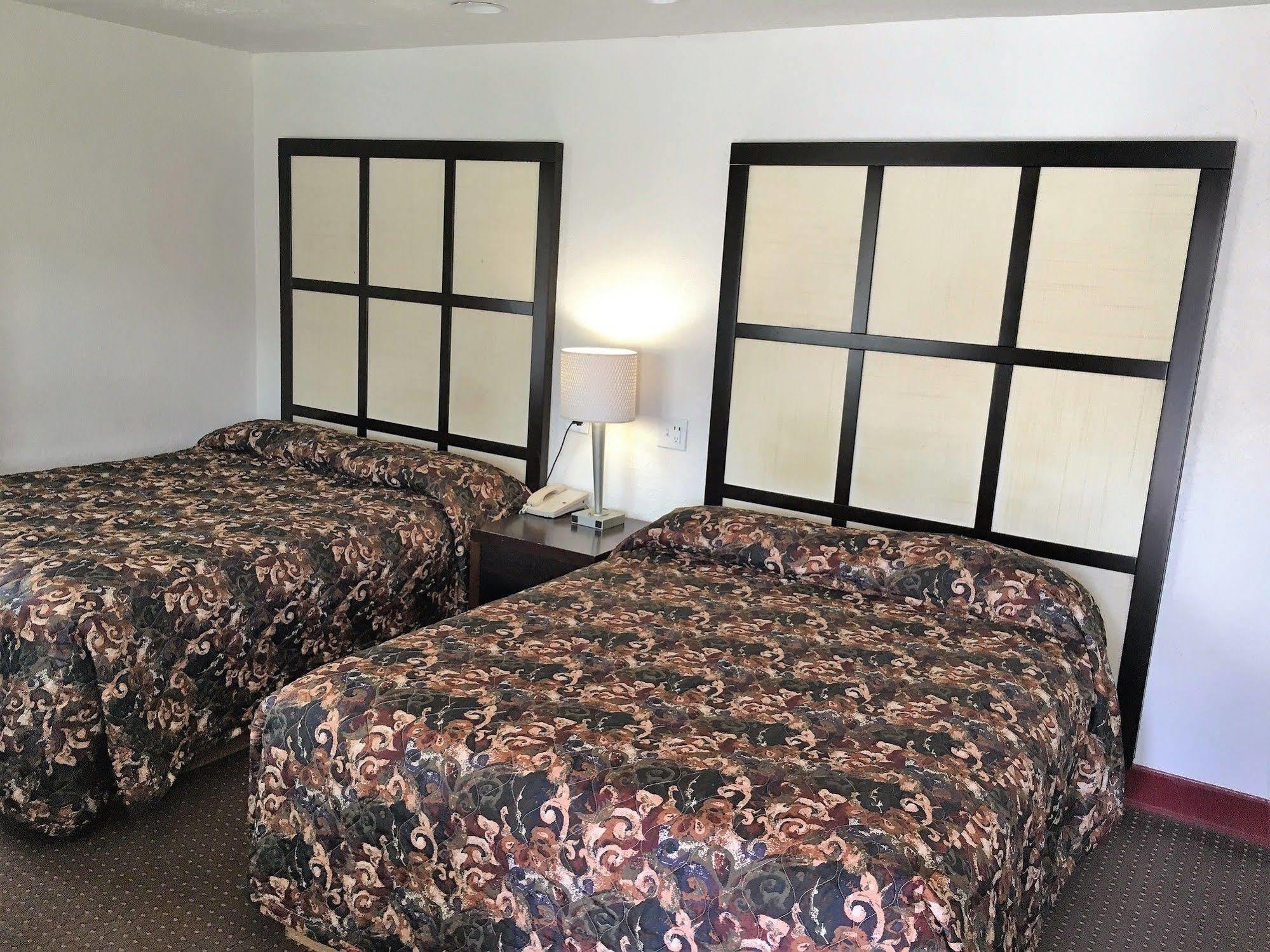 Roswell Inn Екстериор снимка